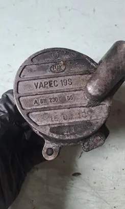 Vacuum pump