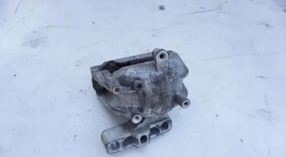 Skoda Superb B6 (3T) Driveshaft support bearing bracket 