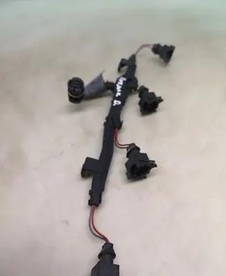BMW 6 E63 E64 Fuel injector wires 7514610 7514611