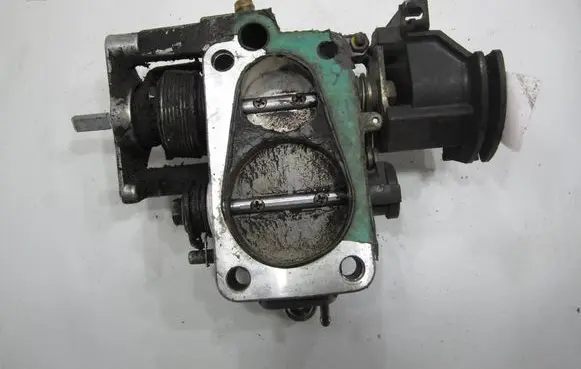Audi A6 S6 C4 4A Throttle valve 078063K 161078063K