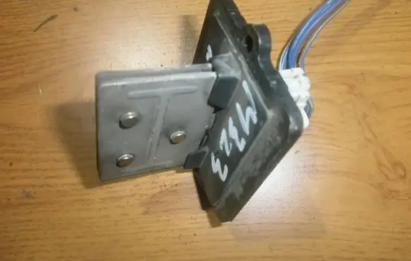 Mazda 323 F Heater blower motor/fan resistor HB151BC5E 4240648316