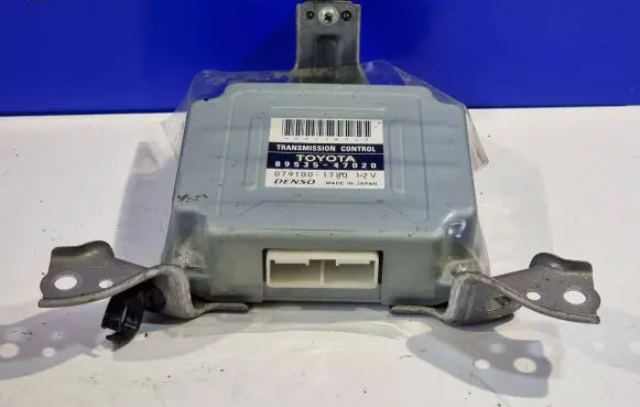 Toyota Prius (XW20) Gearbox control unit/module 8953547020