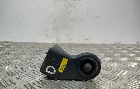 KIA Sorento Radiator mount bracket
