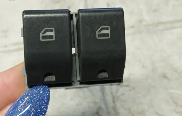 Volkswagen Polo IV 9N3 Electric window control switch 6Q0959858