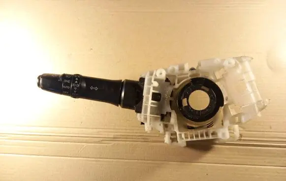 Peugeot 4007 Indicator stalk
