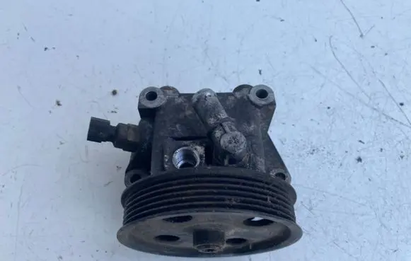 Volvo V50 Power steering pump 4M513A696AE
