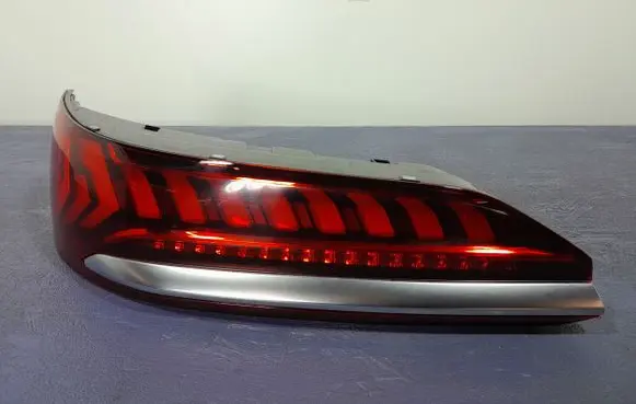 Audi Q7 4M Rear/tail lights 4M0945307