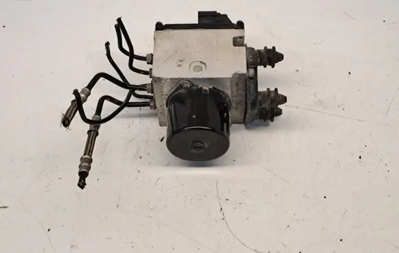 Volkswagen PASSAT B6 ABS Pump 3C0614095 3C0614095P