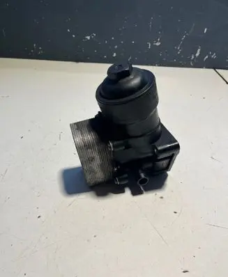 Volkswagen Touran II Oil filter mounting bracket 03L115389H 09032015