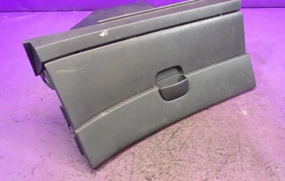Nissan Qashqai Glove box 68520JD900