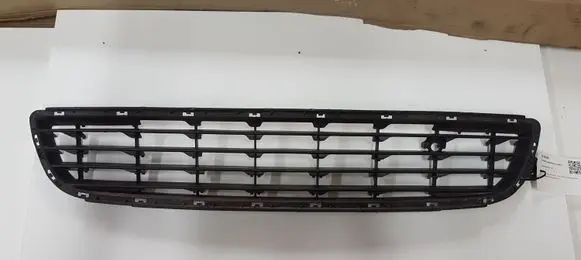 Opel Zafira B Front bumper lower grill 13124978