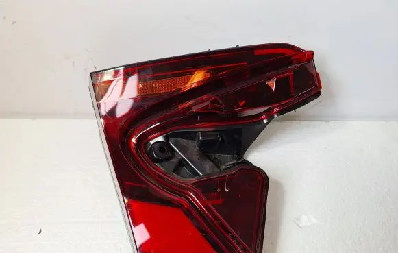 Toyota C-HR I Tailgate rear/tail lights 81580-F4130