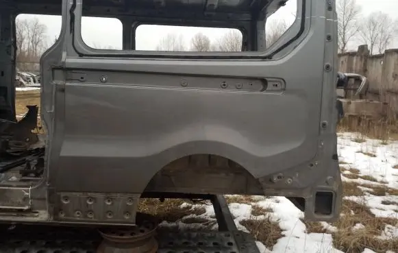 Opel Vivaro Rear bodywork 
