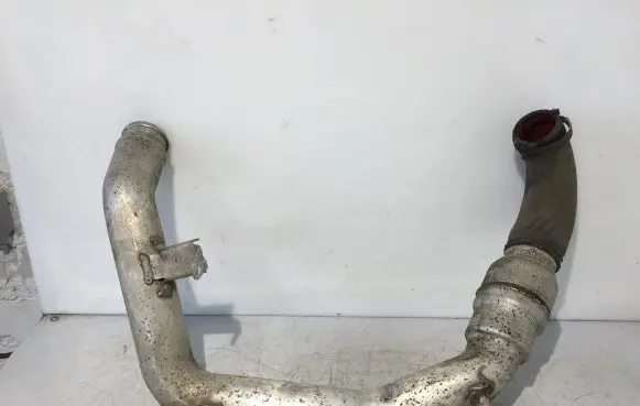 Volvo V60 Intercooler hose/pipe 31319820 C6T3A11031C