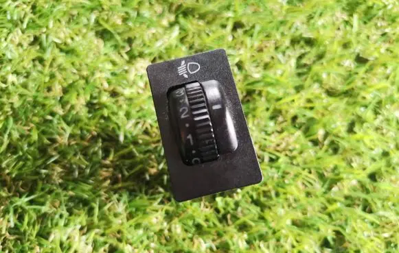 Toyota Avensis T250 Headlight level height control switch 8416205051 37166