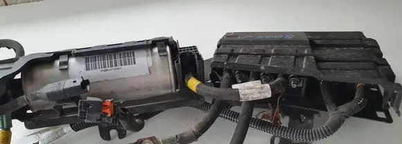 Peugeot 3008 I Other engine bay part 9671546480 9672188380