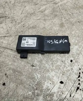 Opel Insignia A Door central lock control unit/module 13503204 F00HJ00491