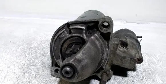 BMW 5 E39 Starter motor 1740374 0001108157