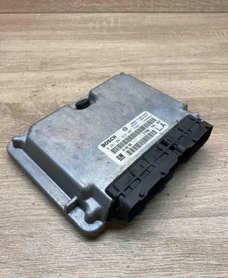 Opel Vectra B Engine control unit/module ECU 90508986 0281001633
