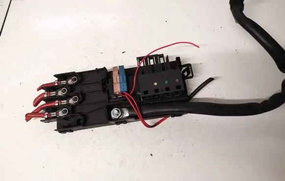 Mercedes-Benz CLS C219 Fuse box set 2115452301
