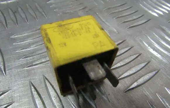 Ford Mondeo MK I Other relay 93bg14n089ba v23136-b1-x3