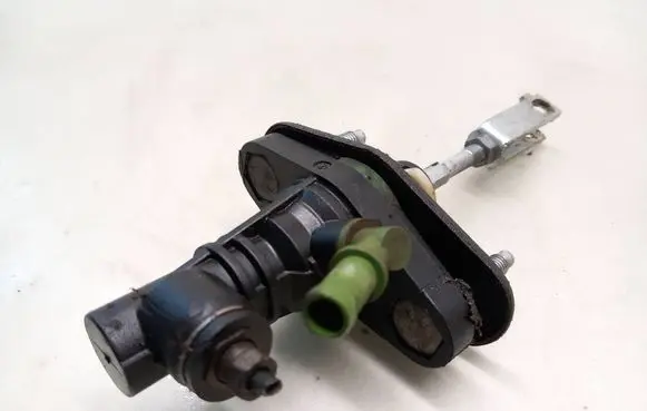 Toyota Avensis T270 Clutch master cylinder 3142002051a