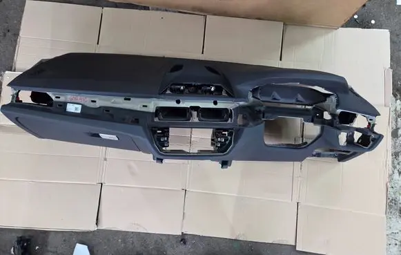 BMW 5 G30 G31 G38 Dashboard 6832914 SCHWARZ 68329147