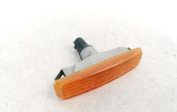 BMW 5 E39 Front fender indicator light 8360589 8360205