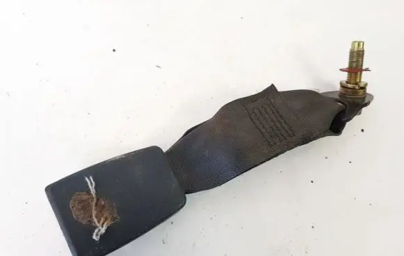 Hyundai Sonata Middle seatbelt buckle (rear) 06031705