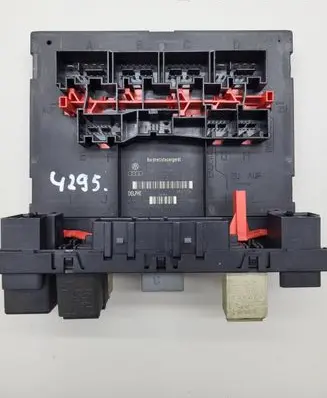 Volkswagen PASSAT B6 Comfort/convenience module 3C0937049H