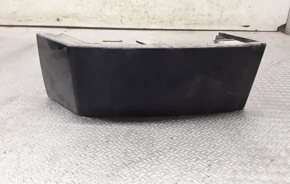 Volvo XC90 Rear/tail light trim molding 8620819