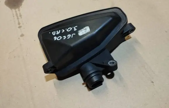 Jeep Grand Cherokee (WK) Vacuum air tank A6421400087
