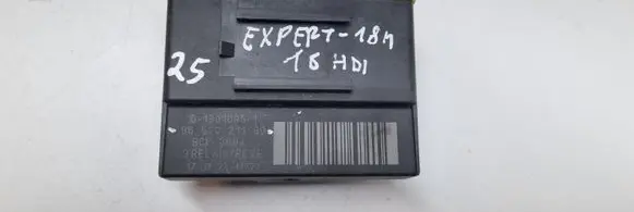 Peugeot Expert Glow plug pre-heat relay 9652021180