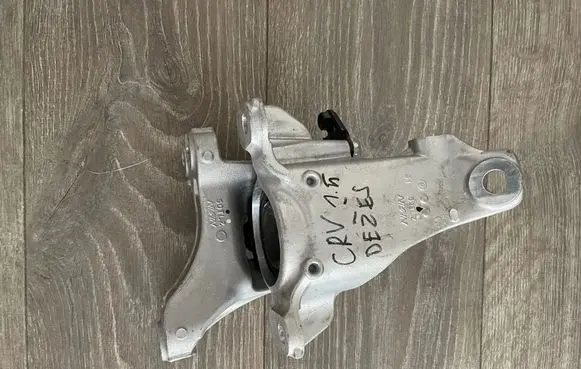 Honda CR-V Gearbox mount 52TLZ 50TLZ