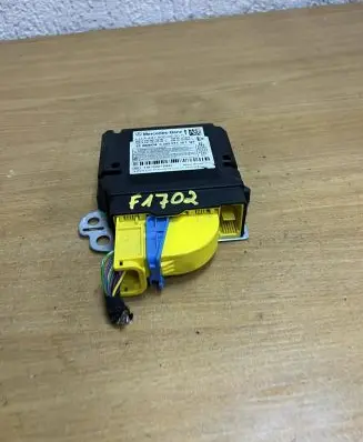 Mercedes-Benz Vito Viano W447 Airbag control unit/module A4479000900 F1702
