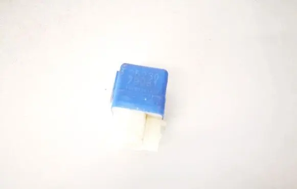 Nissan Navara D22 Other relay 2523079981