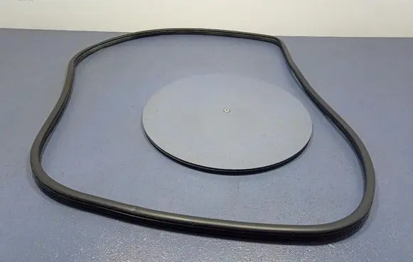 Honda CR-V Front door rubber seal 