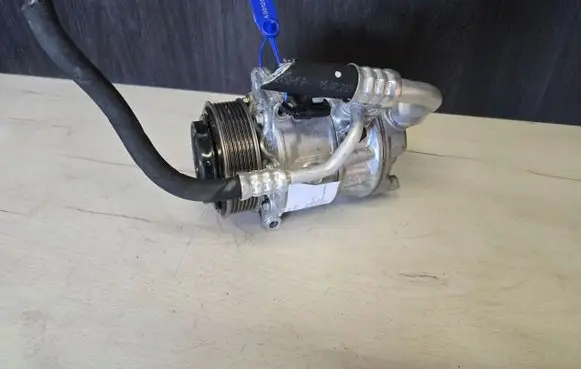 BMW 7 G11 G12 Air conditioning (A/C) compressor (pump) 5A112E1