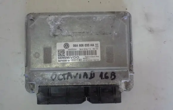 Skoda Octavia Mk2 (1Z) Engine control unit/module 06A906033HA