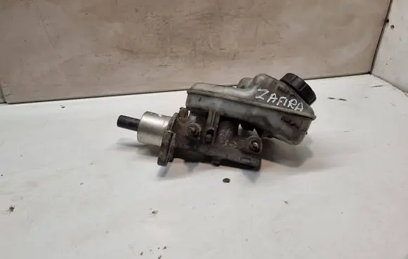 Master brake cylinder