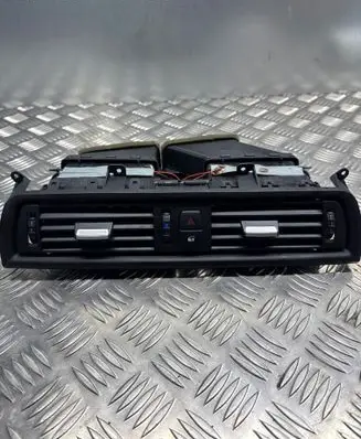 BMW 5 F10 F11 Dash center air vent grill 16828110