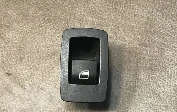 BMW 1 F20 F21 Electric window control switch 9208106