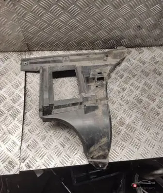 Volvo XC70 Front bumper mounting bracket 8648150