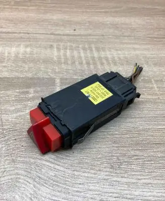Audi A4 S4 B5 8D Hazard light switch 8D0941509H