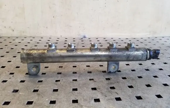 Opel Astra H Fuel main line pipe 55209572 0445214095