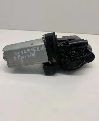 Chevrolet Traverse II Seat adjustment motor 13513112 301234 C54571100