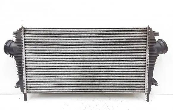 Opel Insignia A Intercooler radiator P1831001