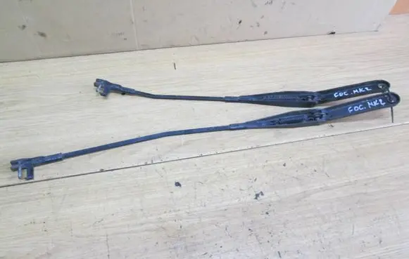 Ford Focus Front wiper blade arm 4M5117526CB 4M5117526AB LU2YSAD