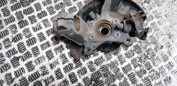 Volkswagen Touran I Front wheel hub