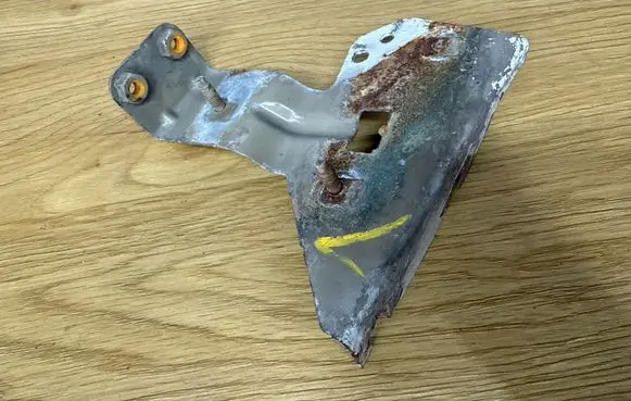 Peugeot Partner Fender mounting bracket